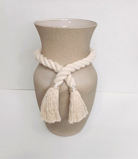 (LTG) Tasseled Vase